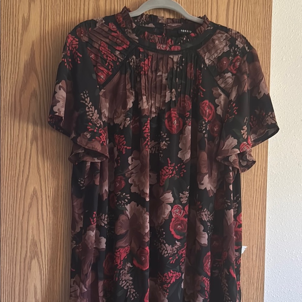 Torrid Floral Ruffle Blouse - Red and Green